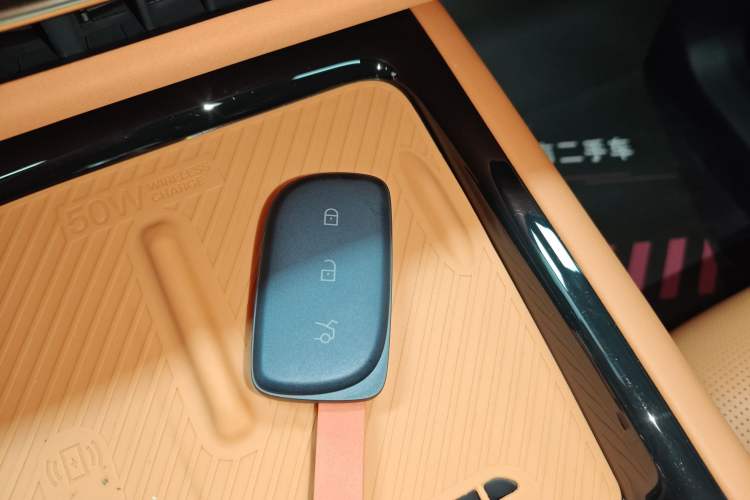 Used Lynk & Co 900 2025 2.0T Ultra
