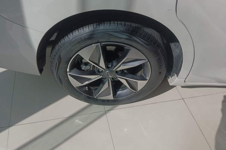 Used GAC Trumpchi M6 2023 PRO 270T DCT Luxury Edition
