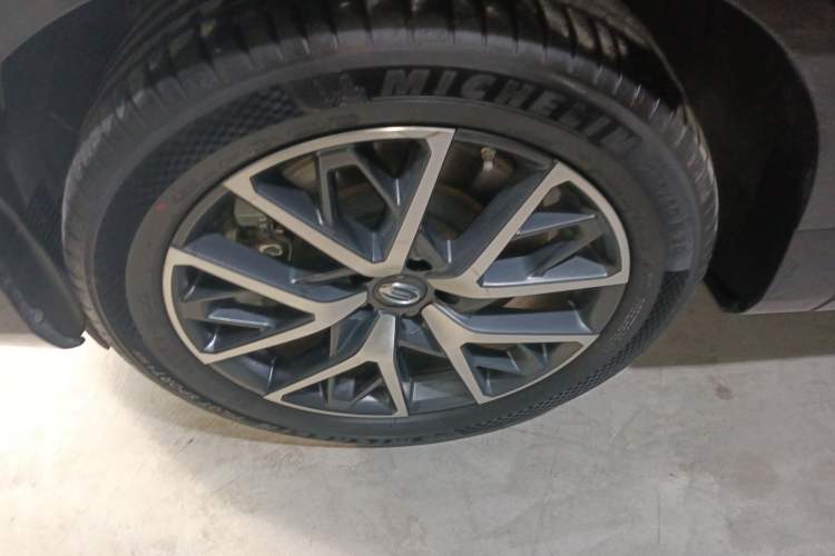 Used GAC Trumpchi ES9 2024 PHEV with 143 km Max
