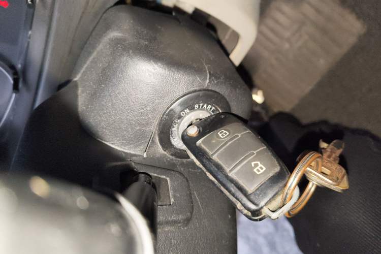 Used  Refine 2011 2.4L Government Procurement Version Manual Luxury Trim
