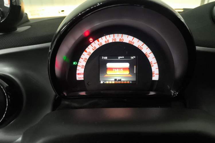 Used  forfour 2016 0.9T 66 kW Pioneer Edition