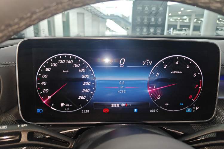 Used Mercedes-Benz C-Class 2024 Facelifted C-Class 260 L Night Edition Sports Version