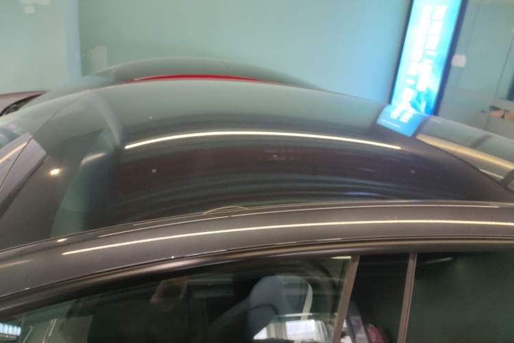 Used Tesla Model Y 2025 Long-Range All-Wheel-Drive Version