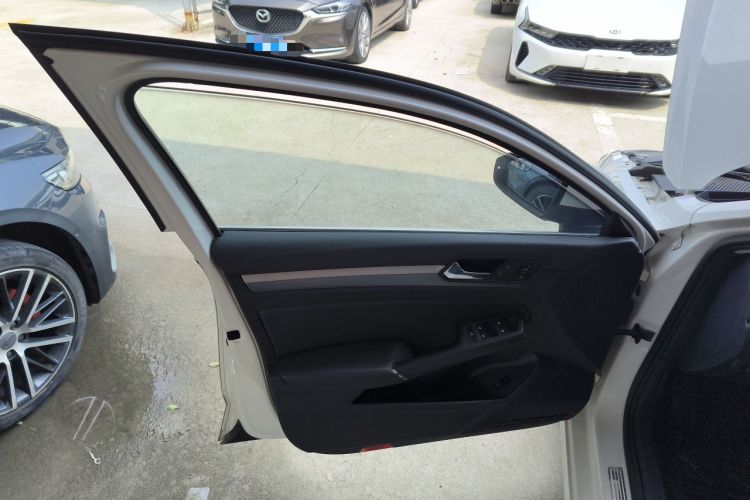 Used Volkswagen Lamando 2021 280TSI DSG Comfort Edition
