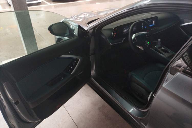 Used MG 7 2025 2.0T 405 AT Luxury Edition
