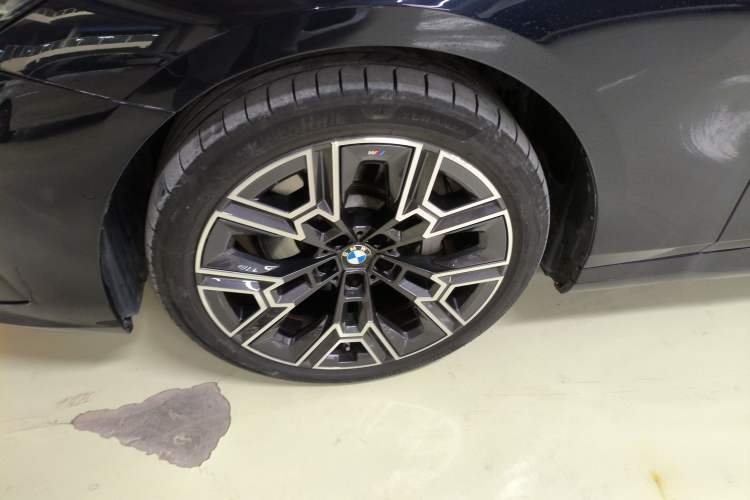 Used BMW 5 Series 2024 530Li Luxury Edition M Sport Package