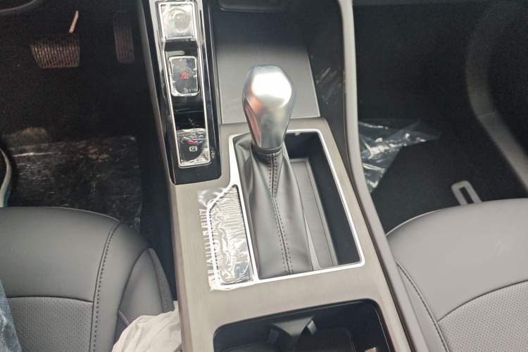 Used Roewe i5 2023 1.5L CVT Luxury Edition
