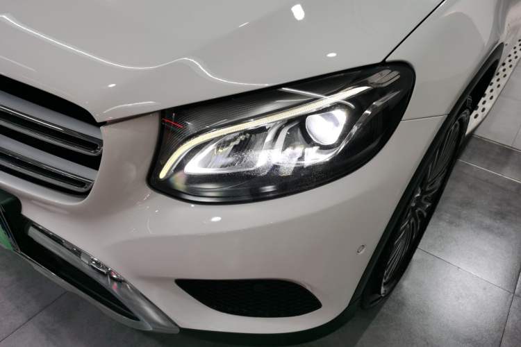 Used Mercedes-Benz GLC 2016 GLC 260 4MATIC Dynamic Edition
