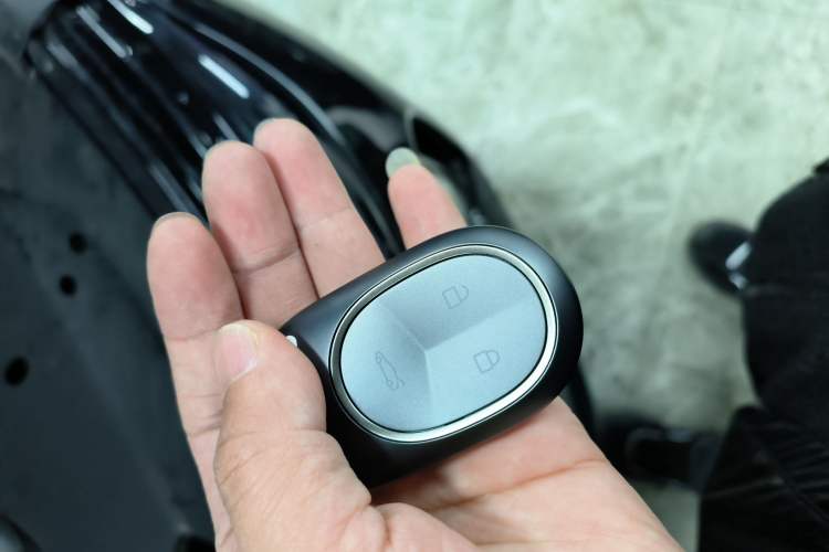 Used Nio ES6 2024 75 kWh
