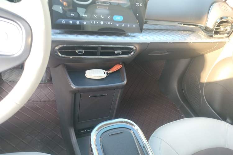 Used  3 2024 Zhi'ai Edition 330km Air
