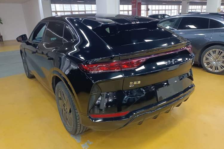 Used BYD Song L EV 2025 550 km Excellence Version
