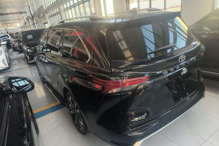 Used Toyota Granvia 2024 2.5L Hybrid Prestige ULTRA Edition