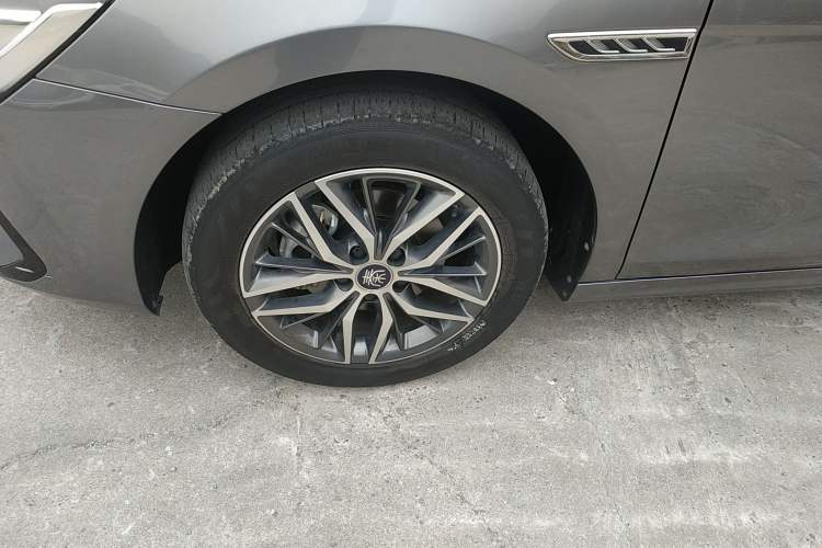 Used BYD Qin PLUS 2021 EV 400KM Luxury Model