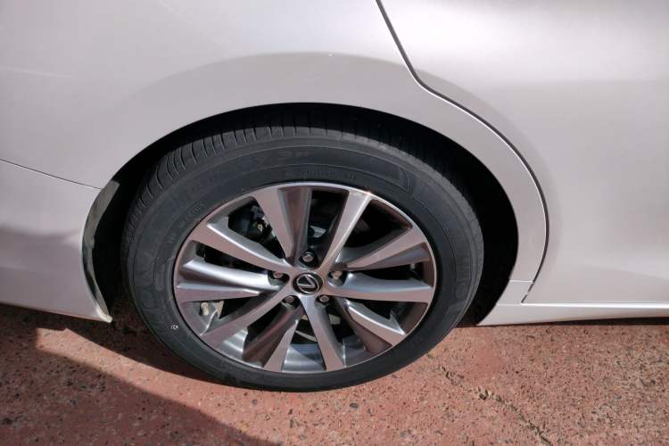 Used Lexus ES 2020 200 Excellence Edition
