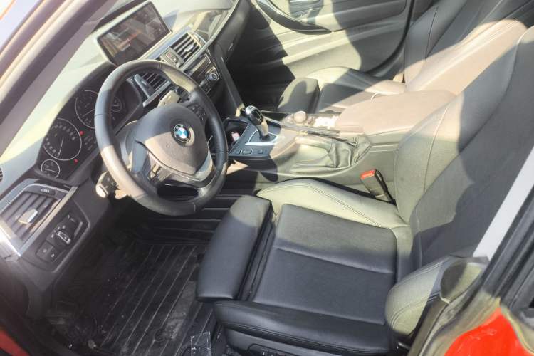 Used BMW 3 Series GT 2018 320i Sport Edition
