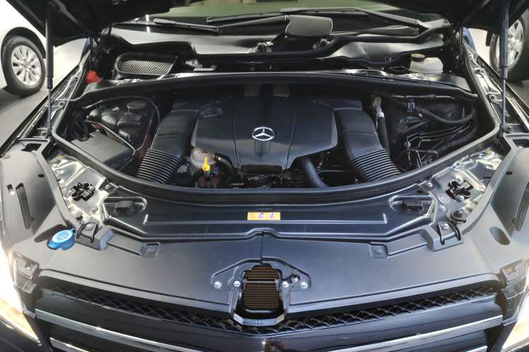 Used Mercedes-Benz R-Class 2017 R 320 4MATIC Business Edition Prestige Model