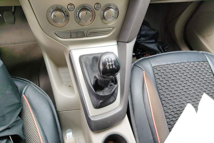 Used Ford Focus 2012 Sedan 1.6L Manual Comfort Model
