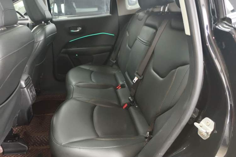 Used  Compass 2019 220T Automatic Family Edition
