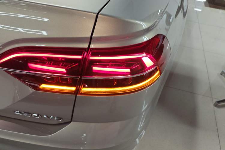 Used Volkswagen Phideon 2018 Revised Version 380TSI Two-Wheel Drive Business Edition