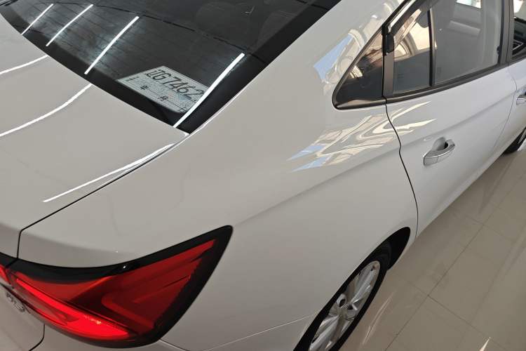 Used Roewe i5 2020 1.5L Manual 4G Connect Luxury Edition
