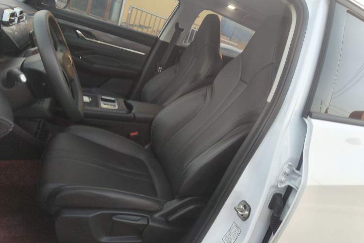 Used Dongfeng Aeolus Mage 2025 1.5T JingShang Edition
