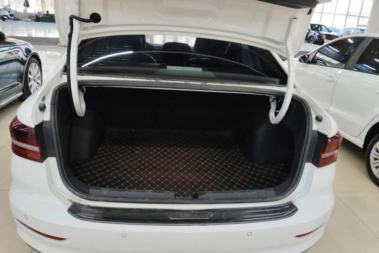 Used Volkswagen Lavida 2022 1.5L Automatic Comfort Edition