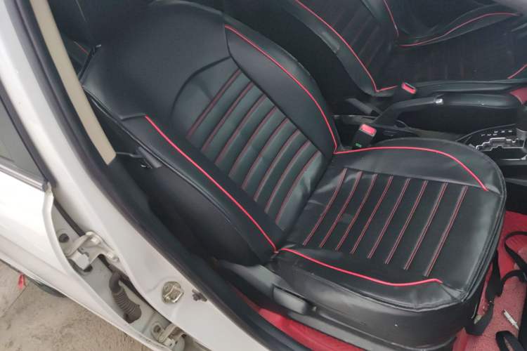 Used Kia K2 2015 Hatchback 1.4L AT GLS Cool Edition