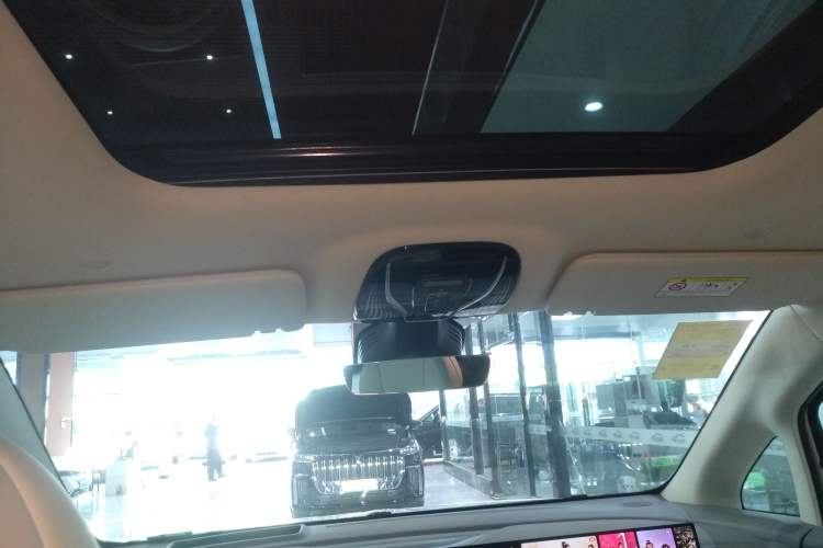 Used VOYAH Dream 2025 PHEV Four-Wheel Drive Prestige Kunpeng Edition