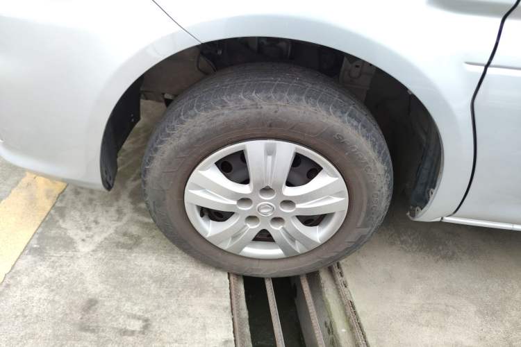 Used FORTHING Lingzhi 2019 Facelifted M5L 1.6L 7-Seater Base Model China VI Standard