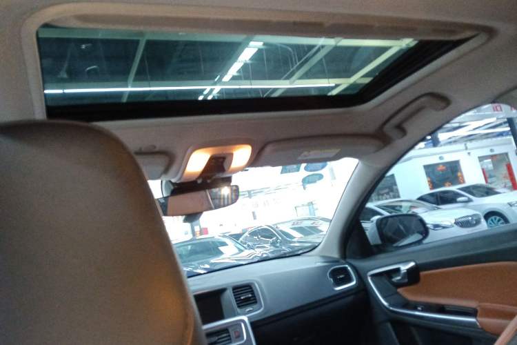 Used Volvo S60 2018 S60L T4 Smart & Ambitious Edition