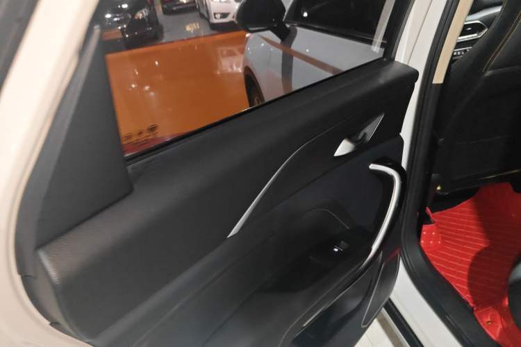 Used Bestune T77 2019 230 TID Automatic Luxury Version China VI Emission Standard
