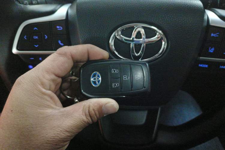 Used Toyota Sienna 2021 2.5L Hybrid Comfort Edition
