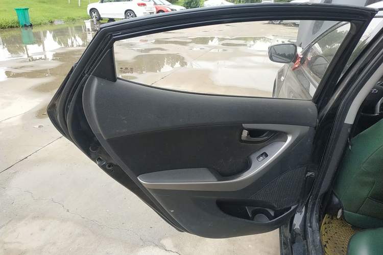 Used Hyundai Elantra 2012 1.6L Manual Fashion Edition
