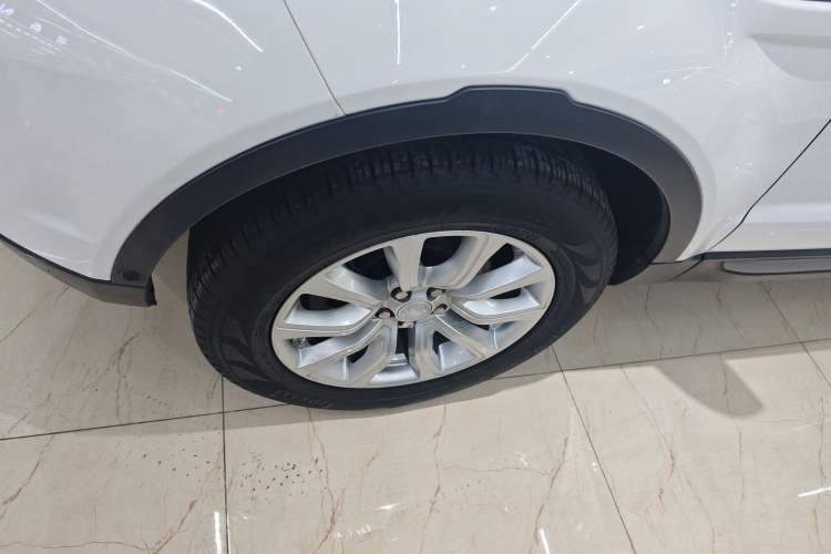 Used Land Rover Range Rover Evoque 2018 240PS PURE Style Edition
