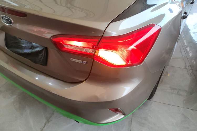 Used Ford Focus 2019 Sedan EcoBoost 125 Automatic Trendy Model China V Standard
