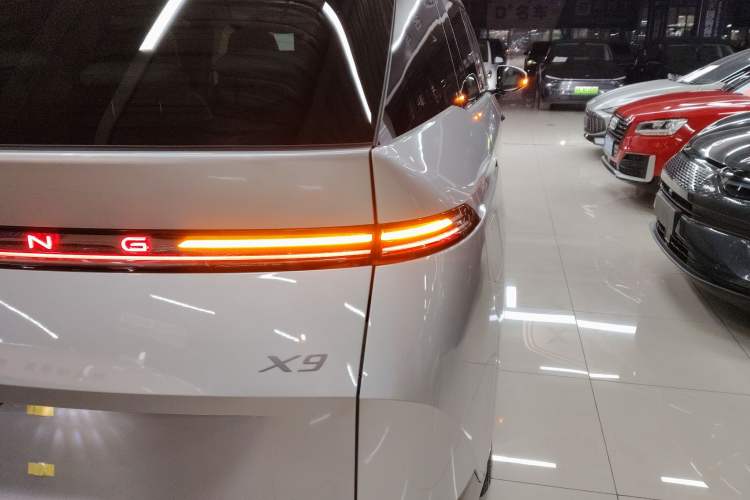 Used XPeng X9 2025 650 Long-Range Max
