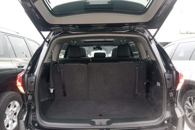 Used Toyota Highlander 2018 2.0T Four-Wheel Drive Luxury Version 7 Seats China VI Standard
