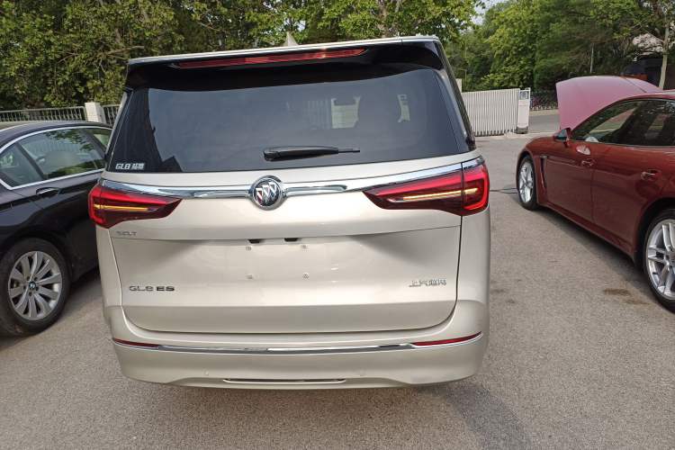 Used Buick GL8 2021 ES Land Cruiser 653T Luxury Edition
