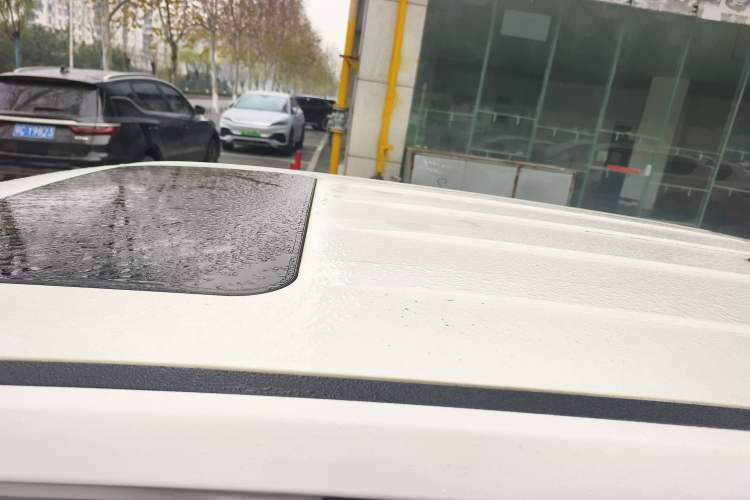 Used Brilliance V3 2015 1.5L Manual Smart Version
