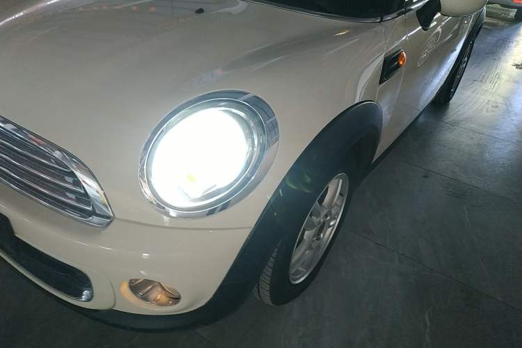Used  MINI 2011 1.6L ONE