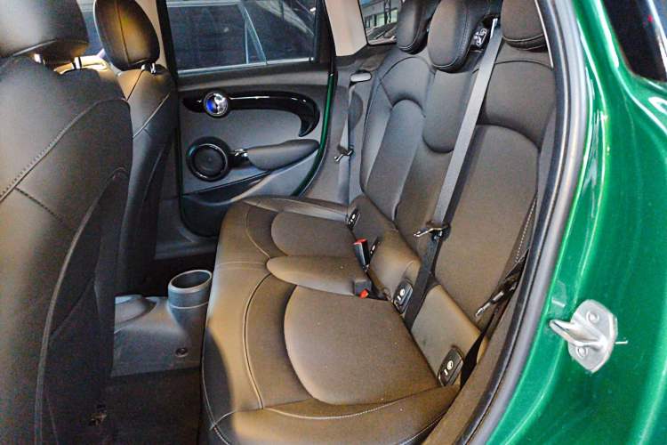 Used  MINI 2021 1.5T COOPER Classic Edition Five-Door Version
