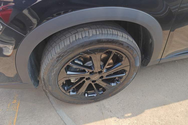 Used Dongfeng Aeolus Huge 2025 Mach Power 1.5T Luxury Version
