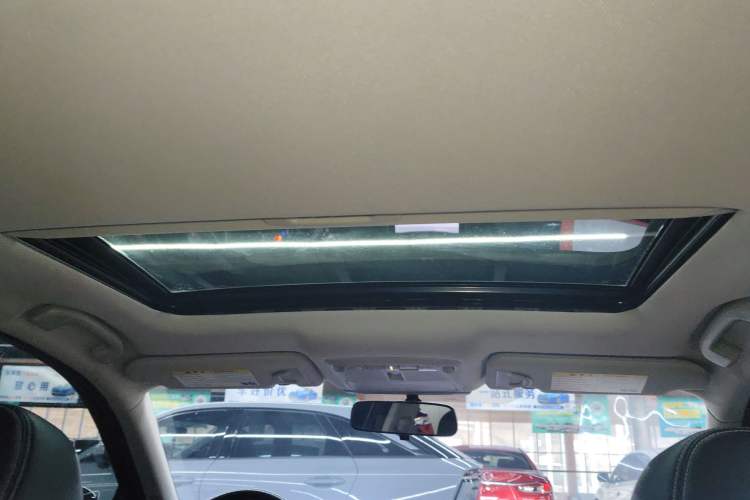 Used Infiniti Q50 2014 2.0T Comfort Edition
