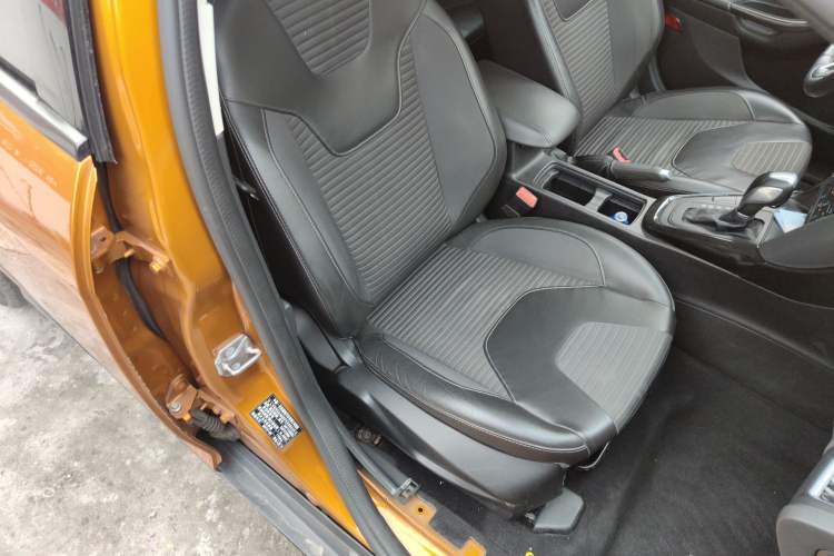 Used Ford Focus 2015 Hatchback EcoBoost 125 Automatic Supreme Style Edition