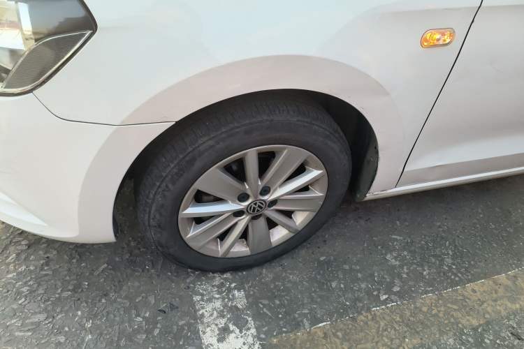 Used Volkswagen Jetta 2015 Value Edition 1.6L Manual Fashionable Style
