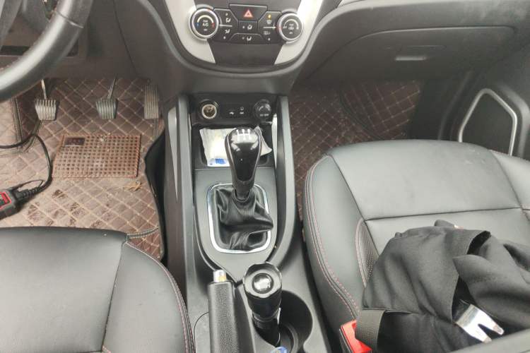 Used Changan CS35 2016 1.6L Manual Luxury Model China V Standard