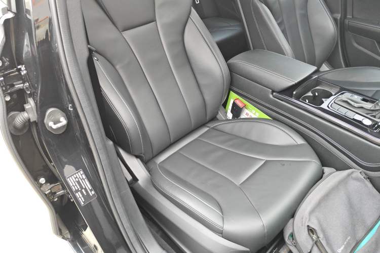 Used Hongqi H5 2019 30TD Dynamic Edition
