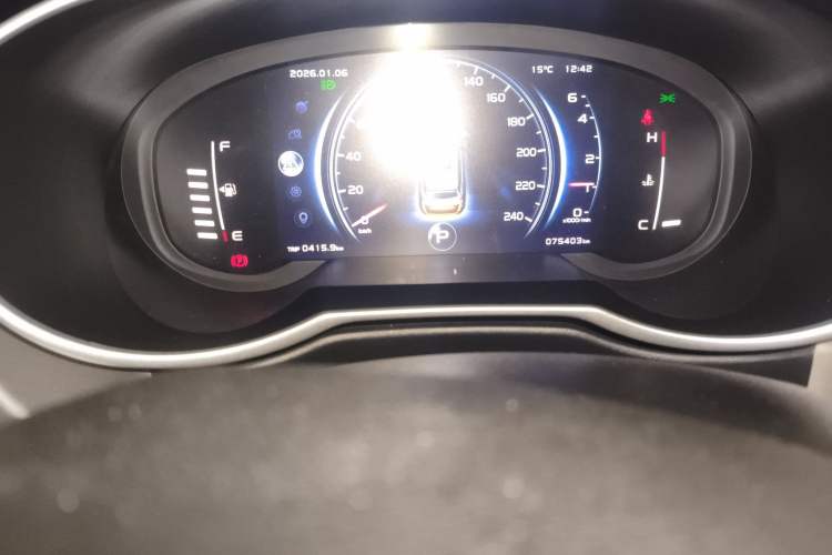 Used Geely Auto Emgrand X7 Sport 2018 1.8TD Automatic Two-Wheel Drive ZhiZun Model with 4G Connectivity
