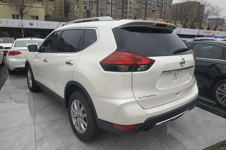 Used Nissan X-Trail 2023 Classic 2.0L Two-Wheel Drive Smart Connect Premium Edition
