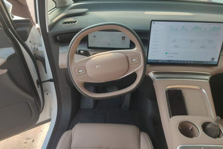 Used XPeng X9 2025 740 Ultra-Long Range Max
